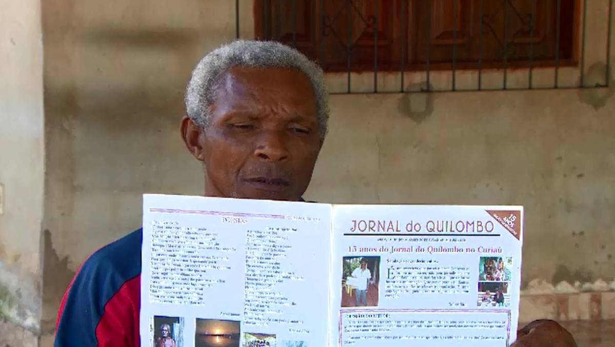 Agricultor cria jornal artesanal para falar da comunidade quilombola onde vive, no AP